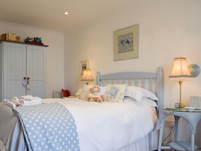 Cosy and inviting double bedroom | Fidra, Anstruther