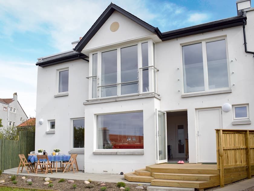 Bespoke, architecturally designed holiday home | Seaforth View, St Monans, near Anstruther
