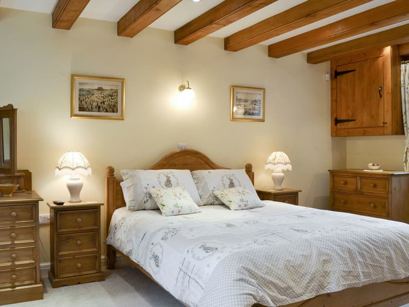 Comfortable master bedroom | Walled Garden Lodge, Camerton, near Hull