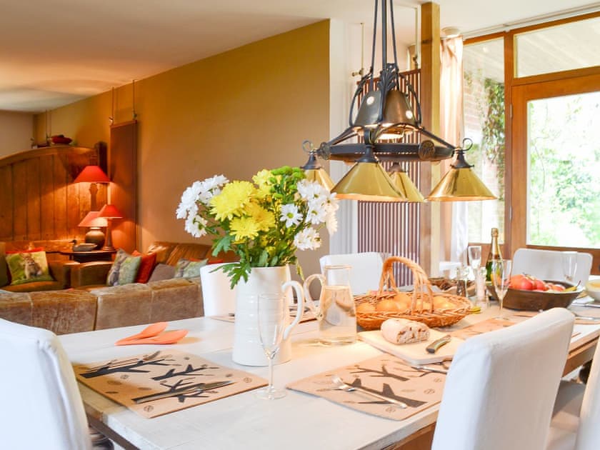 Living room/dining room | Arne Barn, Near Wareham