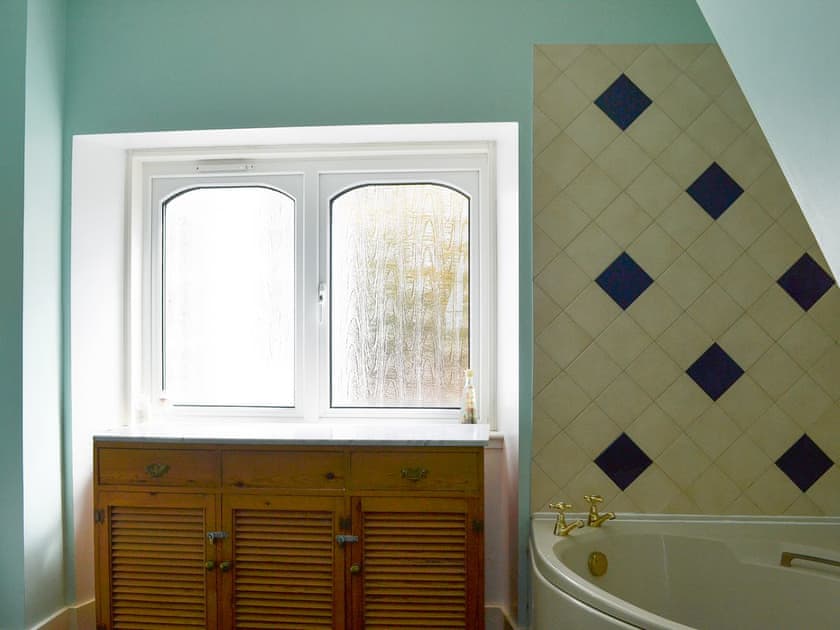 Bathroom | Culcharry Cottage, Cawdor, Nairn