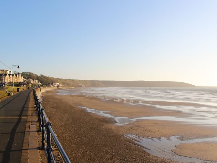File has a wonderful stretch of golden sand | The LandingsApartment 2, Filey