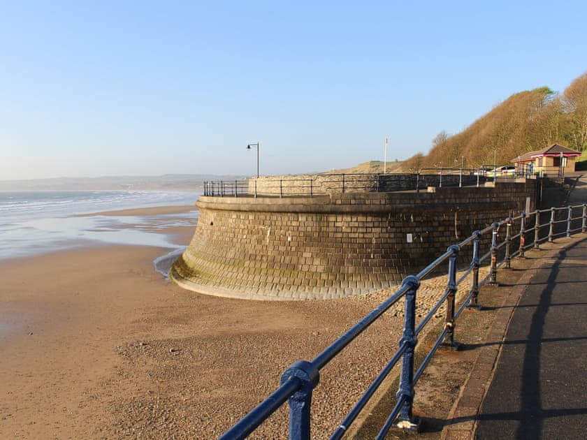 The sheltered beach extrends for 5 miles | The LandingsApartment 2, Filey
