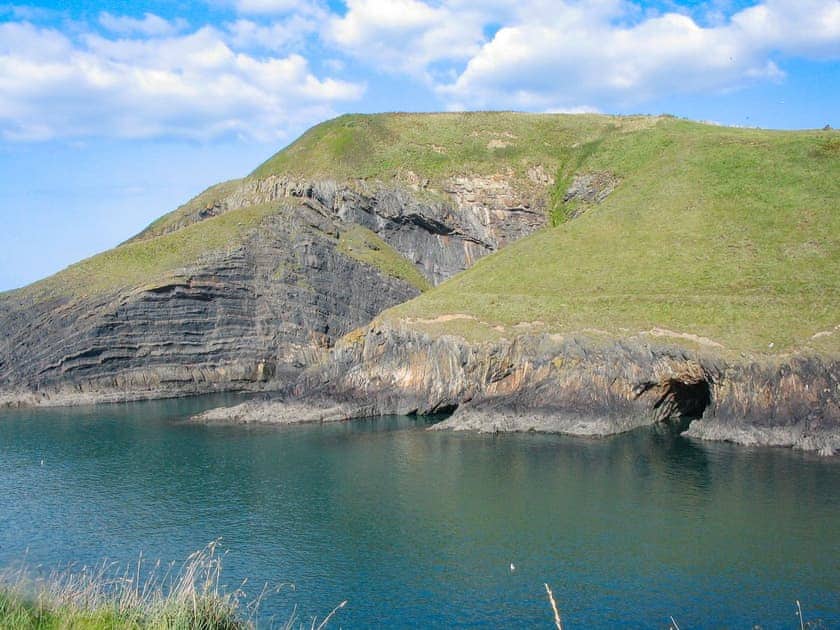 Witches’ Cauldron near Ceibwr Bay | Tawelwch, St Dogmaels 
