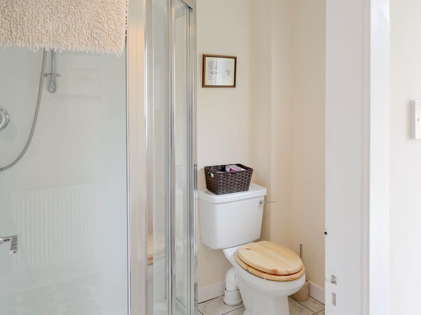 Shower room with WC | Glenrossal Cottages - Keeper’s House - Glenrossal Cottages , Rosehall, near Lairg