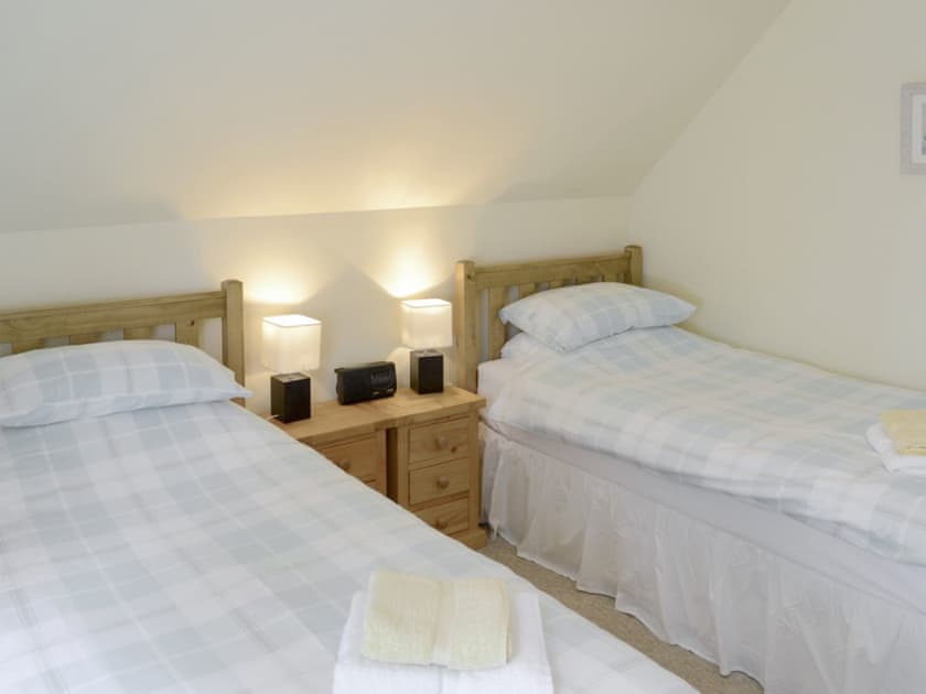 Relaxing twin bedroom | Rowan Cottage - Glenrossal Cottages, Rosehall, near Lairg
