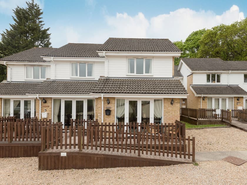 Hydan Cottage (ref 27244) in Wootton Bridge Hoseasons