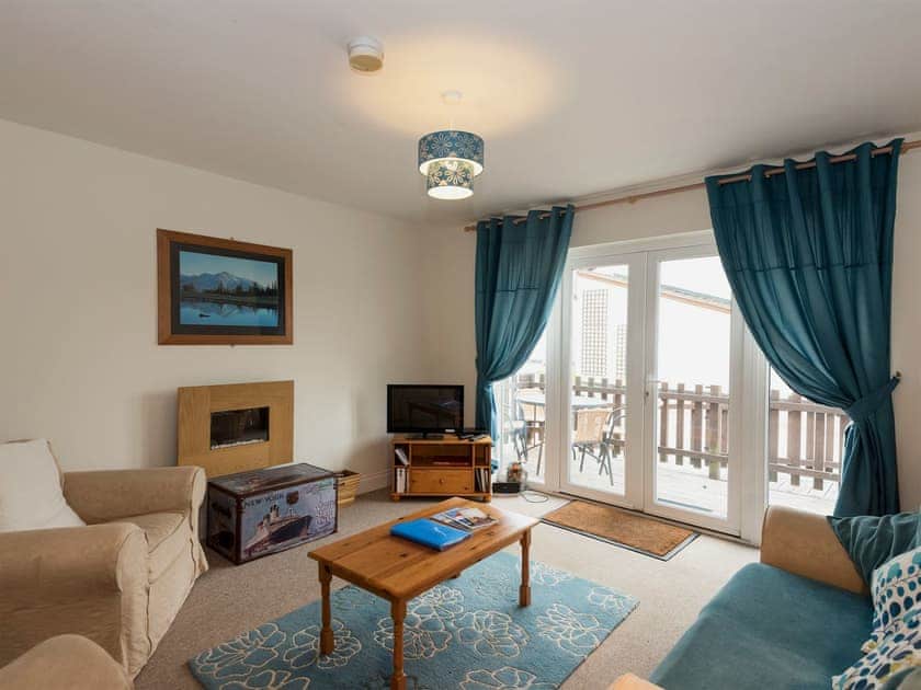 Comfortable living room  | Hydan Cottage, Wootton Bridge