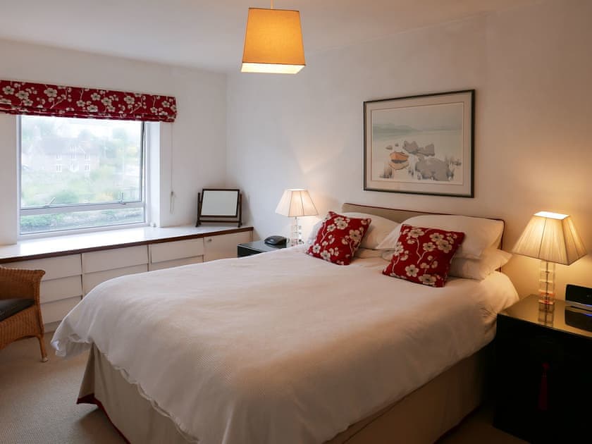 Double bedroom | Topsail, Noss Mayo