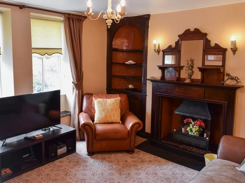 First floor living room | Hope Cottage, Whitby