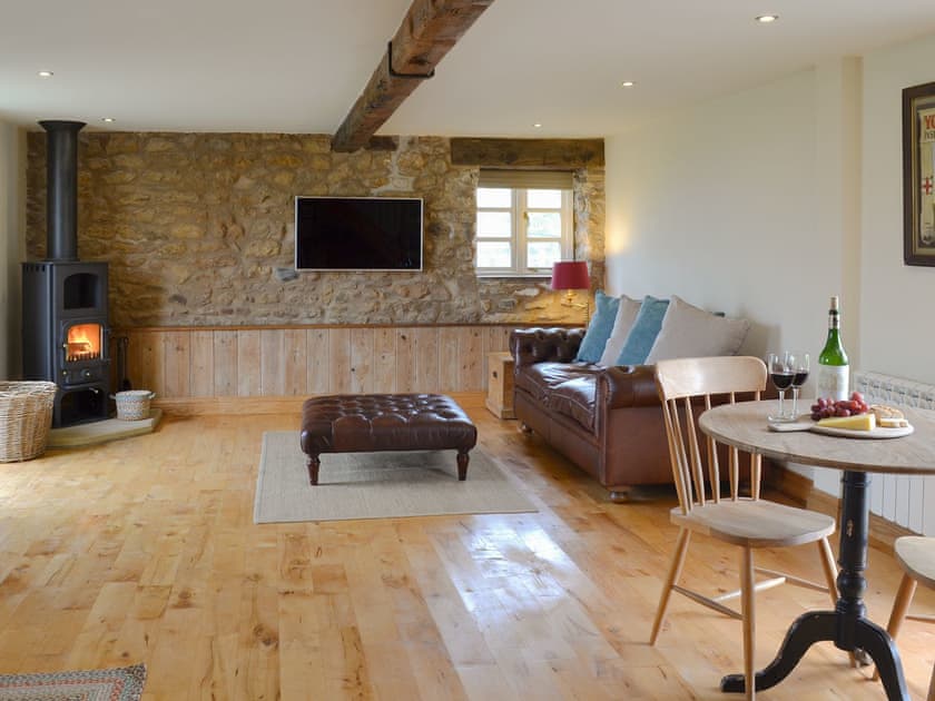Cosy and romantic property with open plan living space | Bell Cottage - Lebberston Carr Farm, Lebberston, near Filey