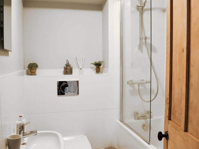 Bathroom | Holly Bank Cottage, Giggleswick, near Settle