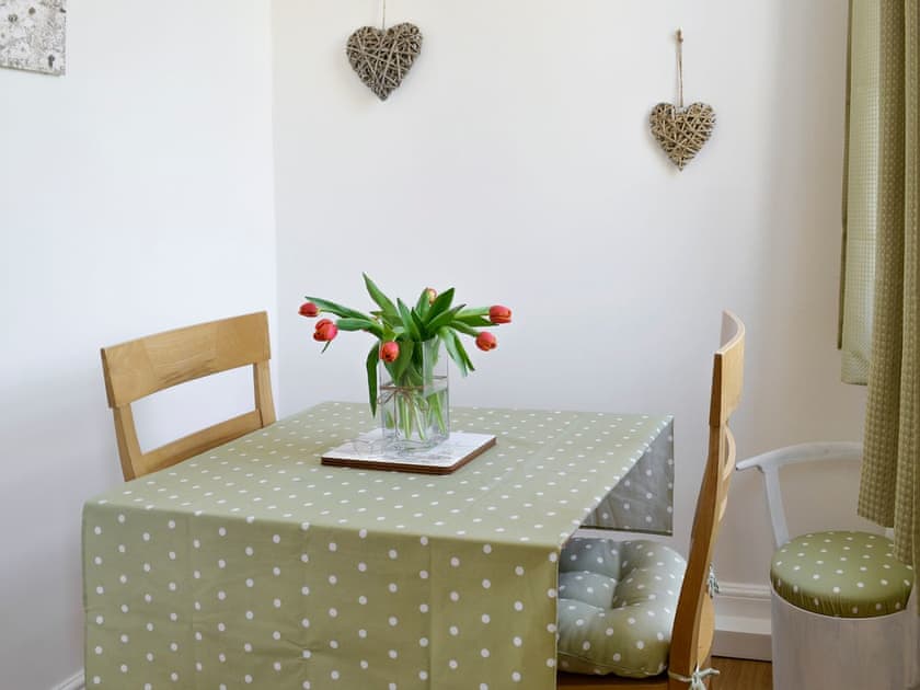 Intimate dining area | St Martins Square Apartment 2, Scarborough