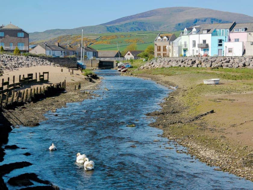 Picturesque setting | Cockleshell Cottage, Haverigg, near Millom