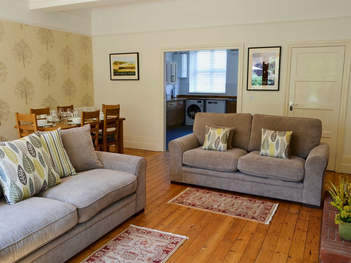 Magnolia Lodge - Holiday lodge in East Anglia - Image 2