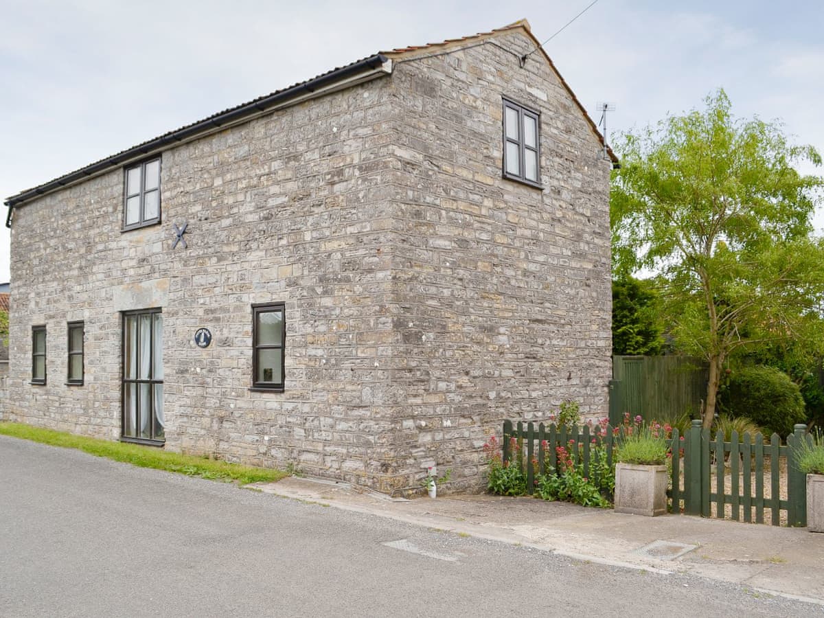Pitts Farm Cottages - The Barn
