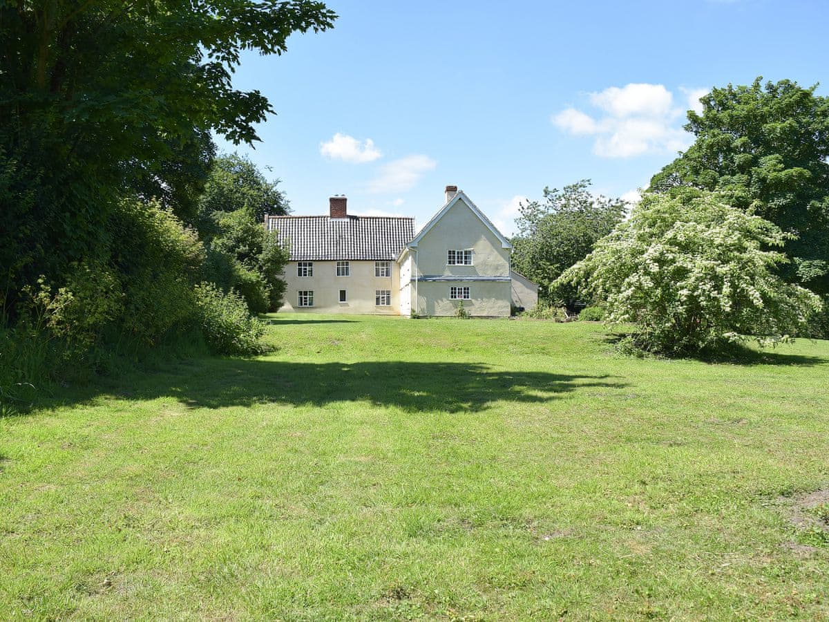 Suffolk Holiday Cottages Sleep 10 plus