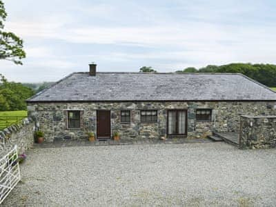 Elidir Cottage Ref Oqm In Bontnewydd Caernarfon Gwynedd