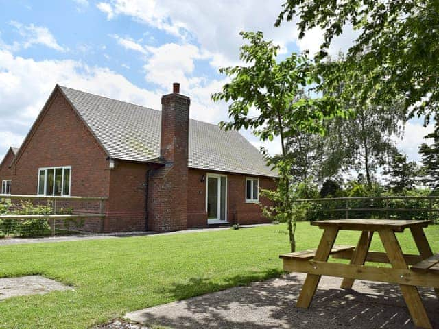 Hornbeam Cottage Ref 29625 In Malvern Worcestershire Cottages Com