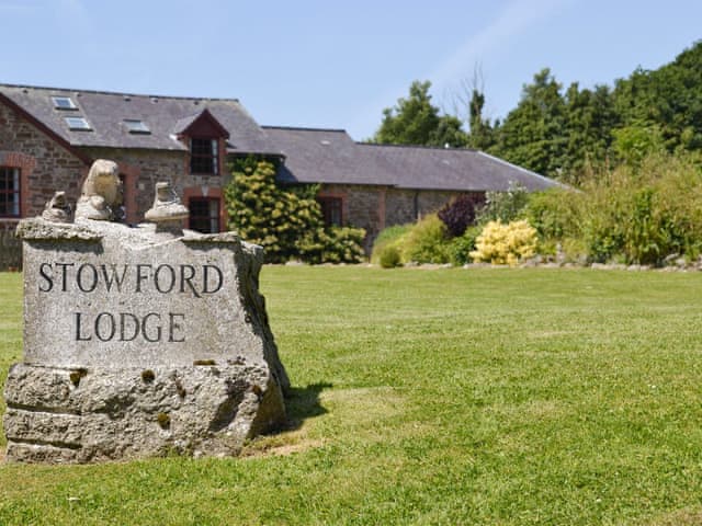 Stowford Lodge Holiday Cottages Tarka S Holt Log Cabin Ref