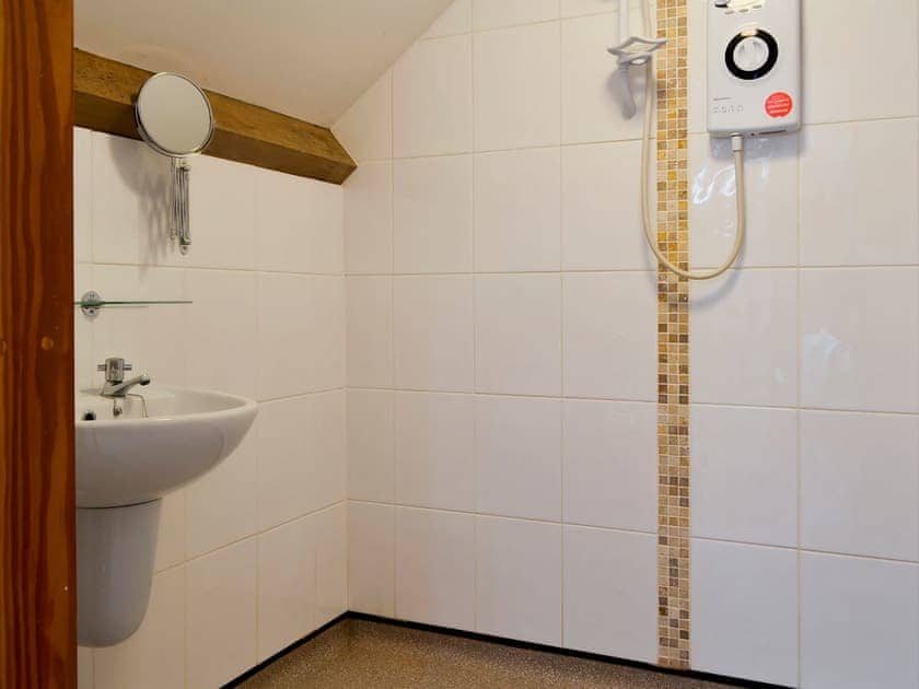 Wet room | Yr Hen Stabal - Bronallt Barns, Llanynghenedl, near Holyhead