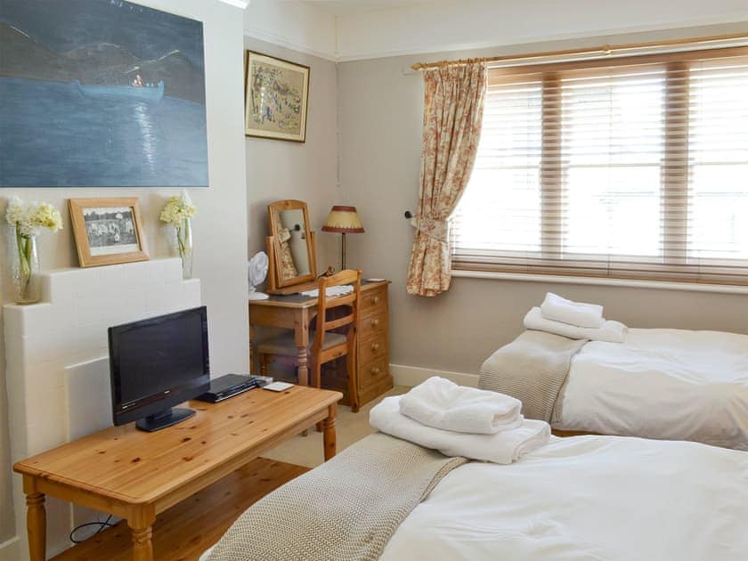 Comfortable twin bedroom | Pax, St. Margarets at Cliffe, near Dover