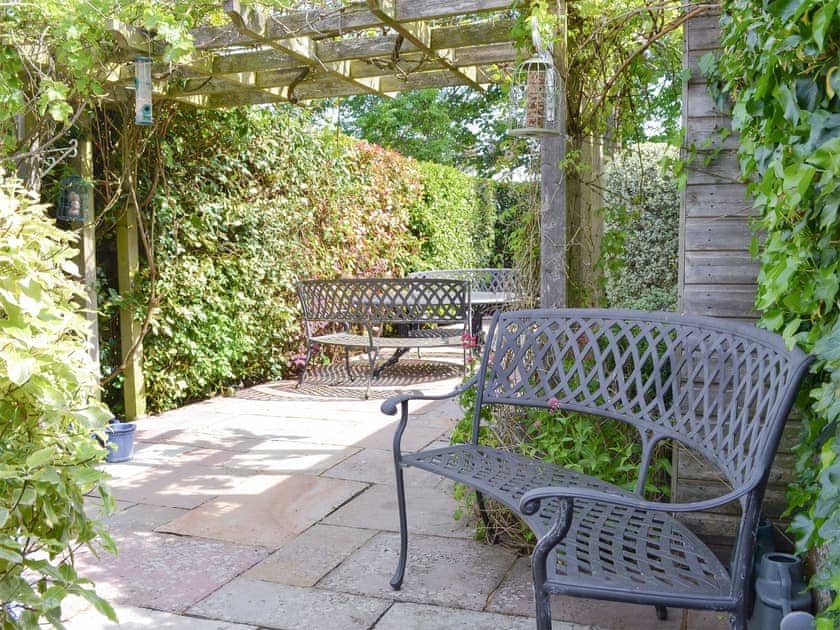 Well-maintained mature garden and patios | Pax, St. Margarets at Cliffe, near Dover