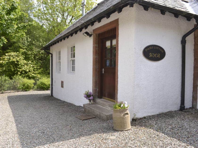 Attractive holiday home | Dairy Cottage - Home Farm, Glendaruel