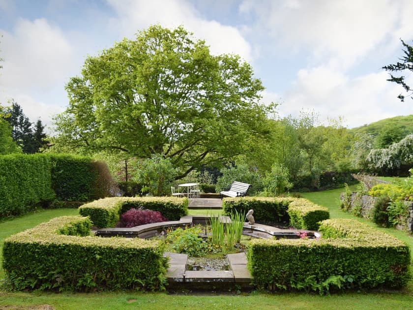 Gorgeous garden with formal and informal planting | Pear Tree House Annexe, Wooldale, near Holmfirth