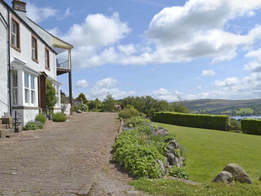Shared lawned garden  | Loadpot, Ullswater