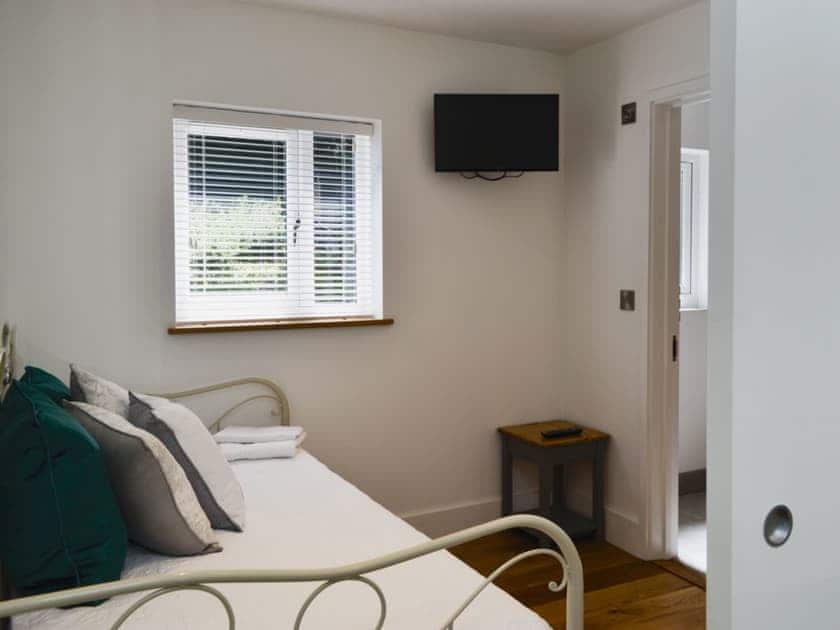 Bedroom with day bed and en-suite | Hidden Gem, Berrynarbor, near Ilfracombe