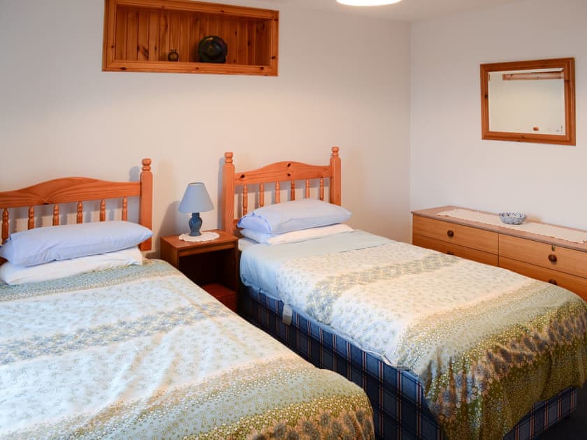 Cosy twin bedded room | Watermill Cottages - Watermill Cottages, John O’ Groats