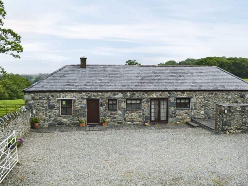 Lovingly converted property | Elidir Cottage, Bontnewydd, Caernarfon