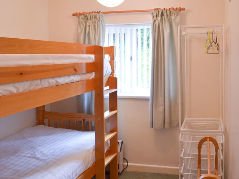 Children’s bunk bedroom | Apple Tree Apartment - Devon Palms, Maidencombe, near Torquay