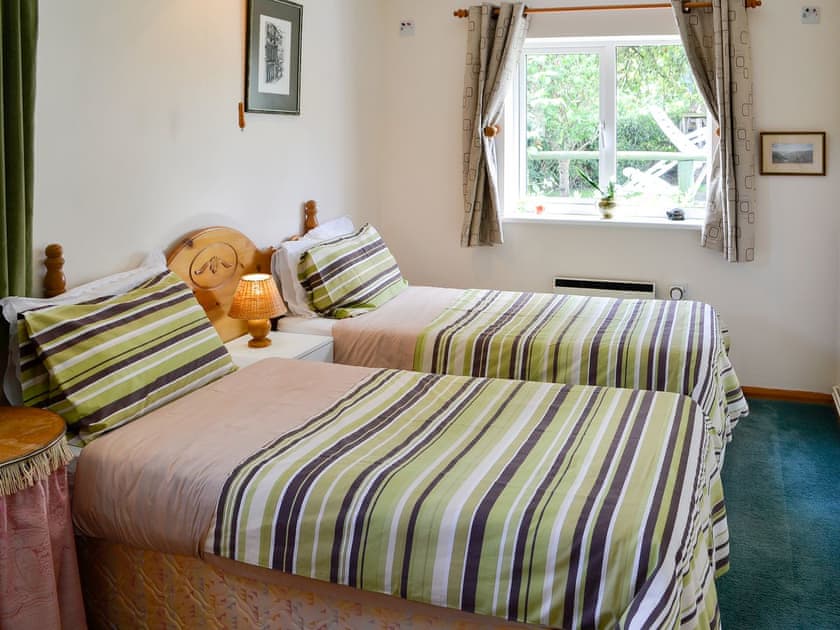 Inviting bedroom with zip and link beds for either a double or twin beds | The Annexe at Russets, Isle Brewers, near Taunton