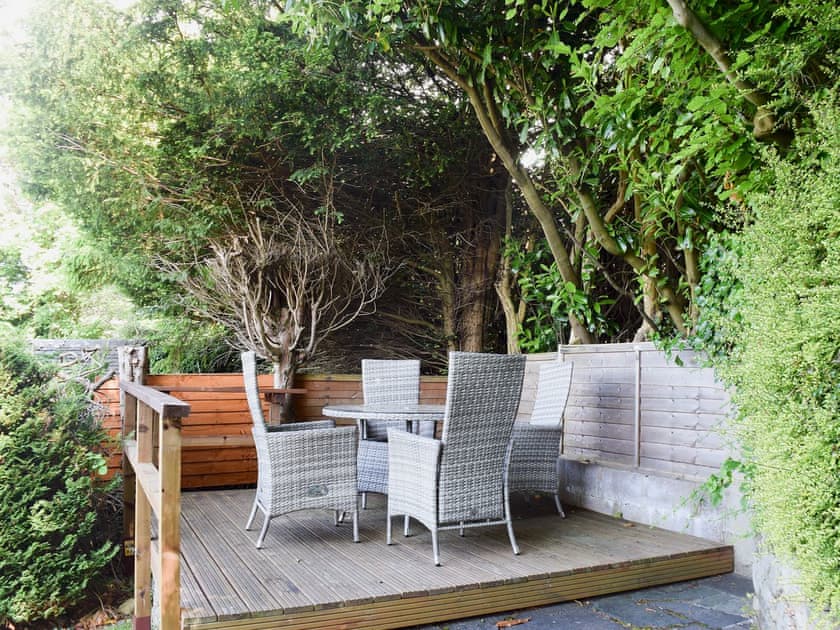 Sitting-out-area | Brandelhow, Keswick