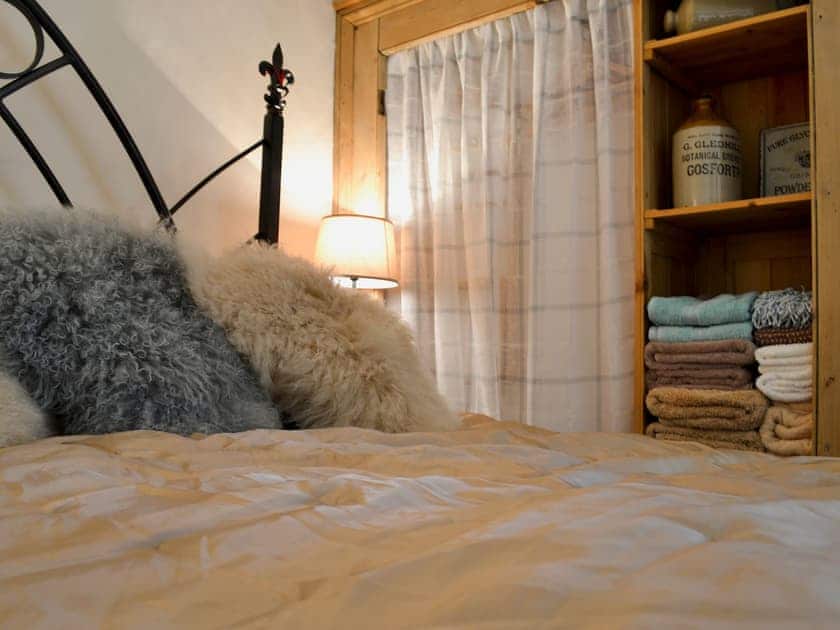 Master double bedroom | Dove Cottage, Barnard Castle