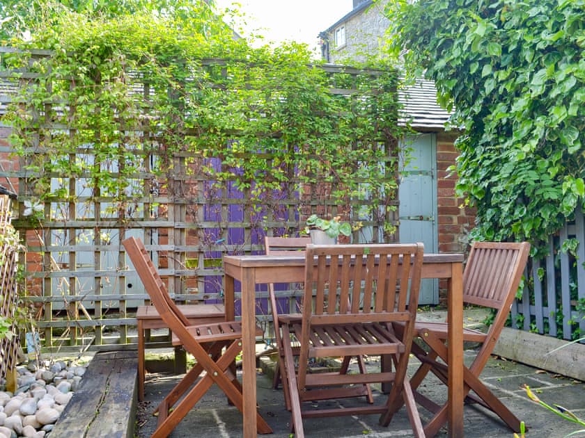 Relaxing sitting out area | Pear Tree Cottage, Wirksworth, near Matlock