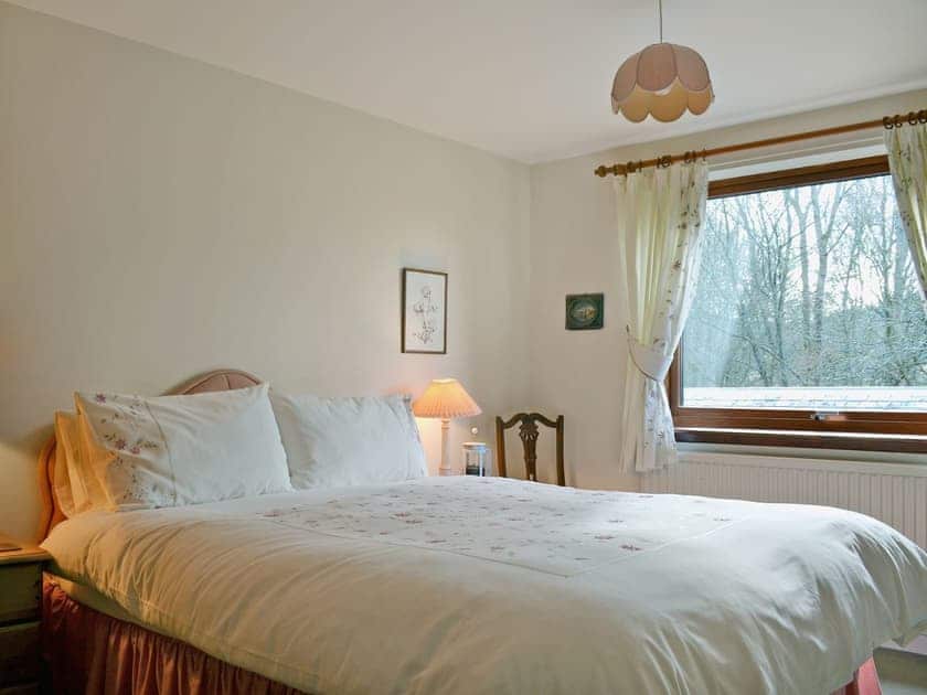 Double bedroom | Tigh Na Bruaich, Keltneyburn, by Aberfeldy