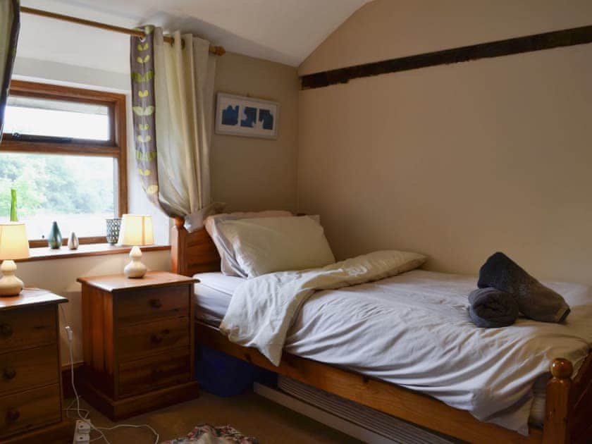 Twin bedroom | Greig House Farm, Grosmont, near Abergavenny