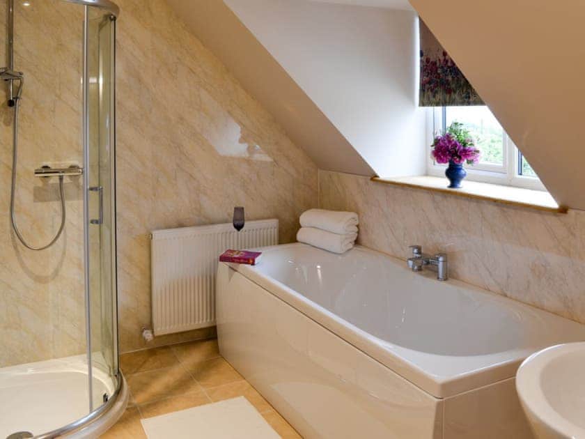 Bathroom with shower | Barwick, Exbourne, near Okehampton