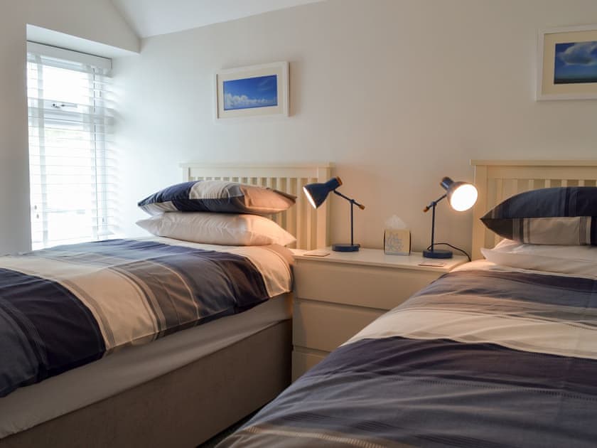Twin bedroom | Wendon, Criccieth, near Porthmadog