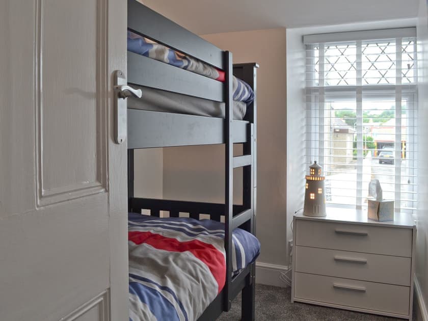 Bunk bedroom | Wendon, Criccieth, near Porthmadog