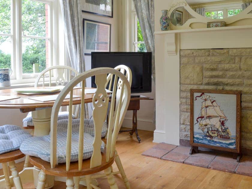 Cosy living room | Front Lodge - Maunsel House Estate Cottages, Bridgwater