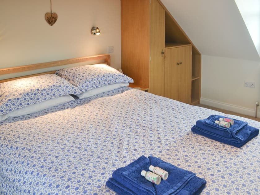 Relaxing double bedroom | Seatoller, Kettleness near Whitby