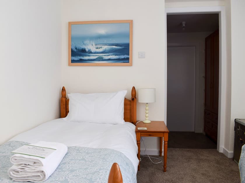 Twin bedroom | Kannier Cottage, St Monans, near Anstruther