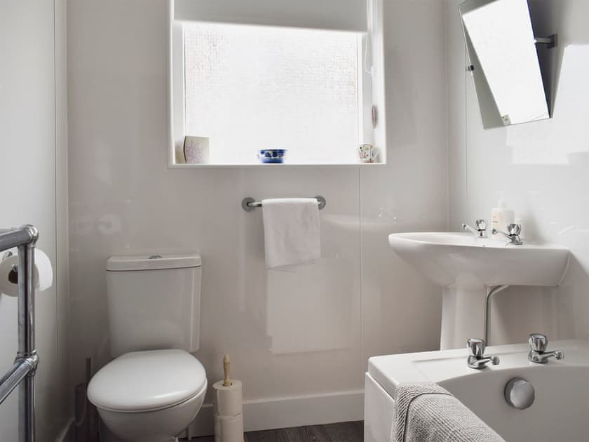 Bathroom | Kannier Cottage, St Monans, near Anstruther