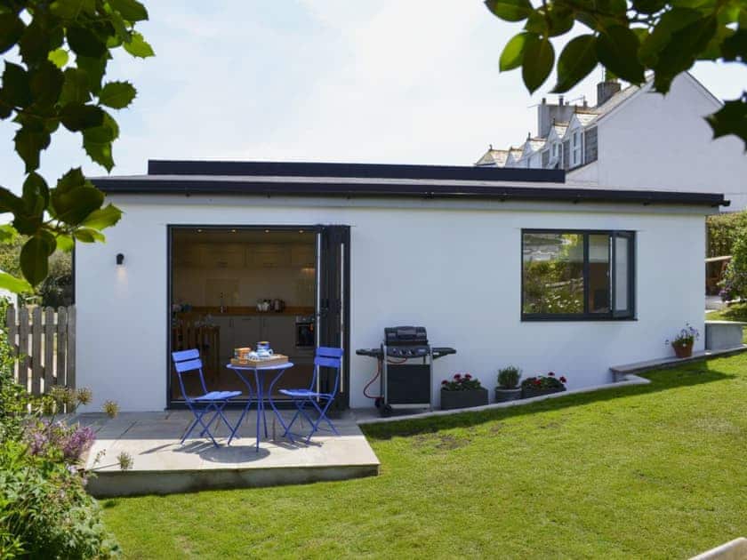 Shared lawned garden | Bosun’s, Port Isaac, near Wadebridge