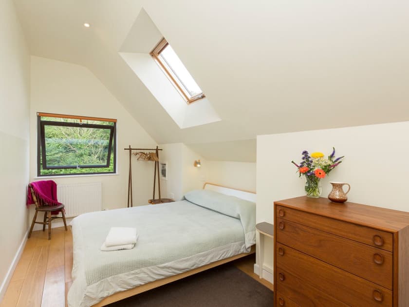 Relaxing double bedroom | Canal Central, Maesbury Marsh, near Oswestry