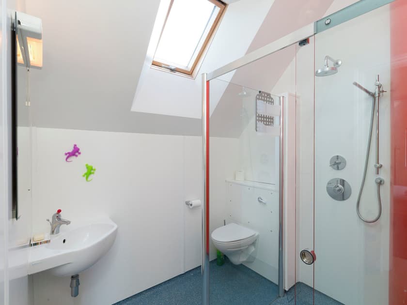 Family shower room with walk-in shower | Canal Central, Maesbury Marsh, near Oswestry